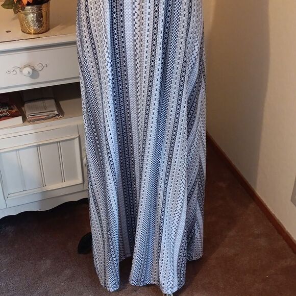 Prana Athleisure Maxi Dress - Picture 4 of 13